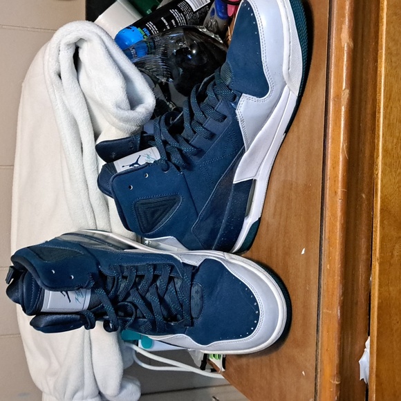 Mens size twelve jordan s c three - Picture 2 of 4